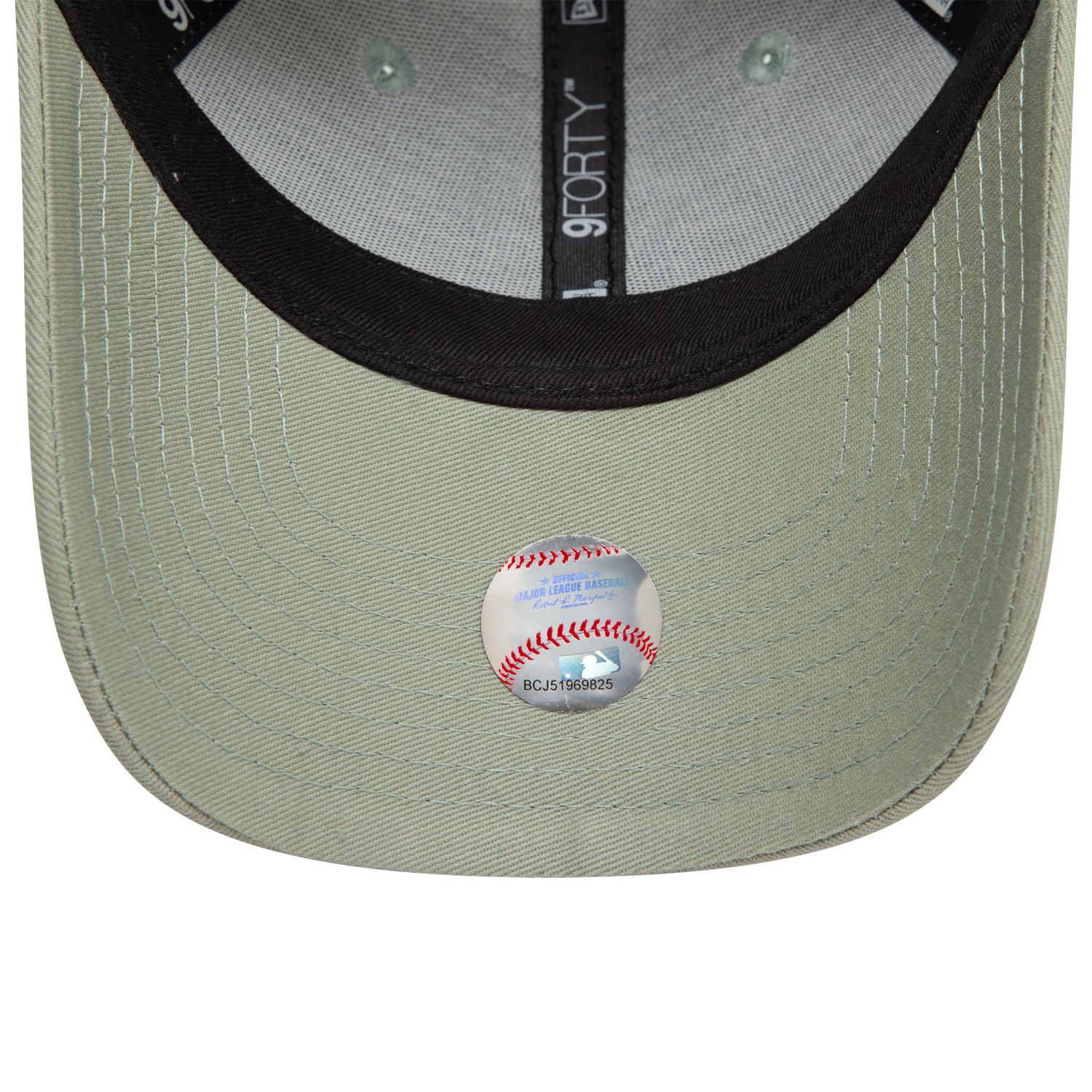New Era 9Forty New York Yankees Pastel Green Youth Cap - Cap On