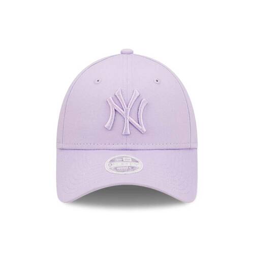 New Era 9FORTY Women New York Yankees League Essential Adjustable Purple Cap - Cap On