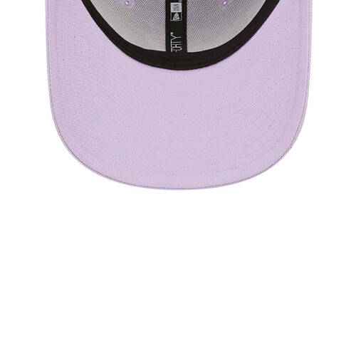 New Era 9FORTY Women New York Yankees League Essential Adjustable Purple Cap - Cap On