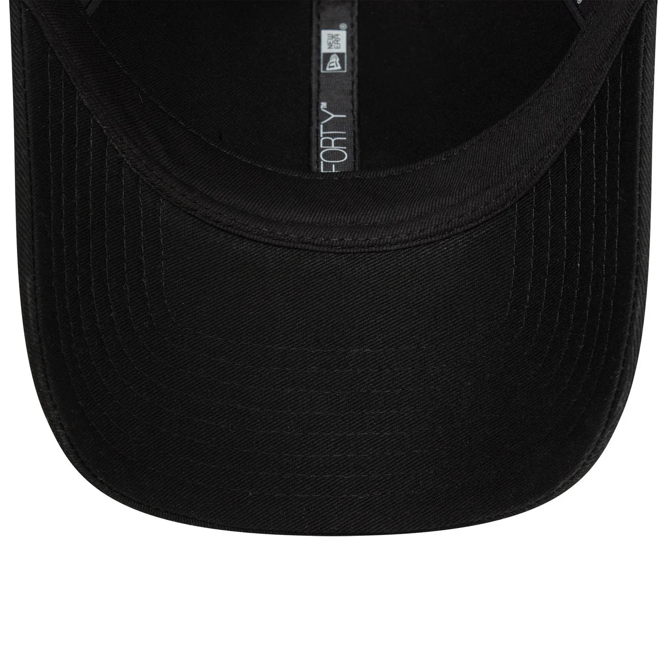 New Era Chicago Bulls Metallic Pin Black 9FORTY Adjustable Cap - Cap On