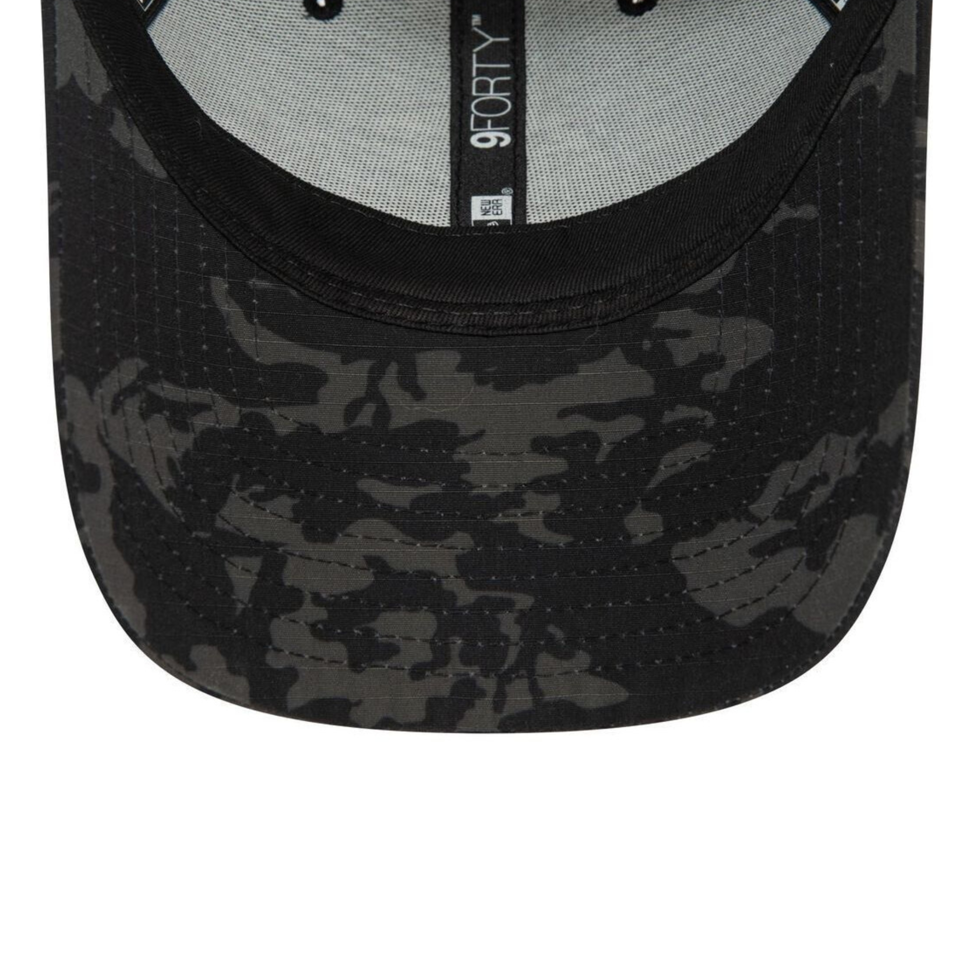 New Era Los Angeles Lakers Camo 9FORTY Cap - Cap On