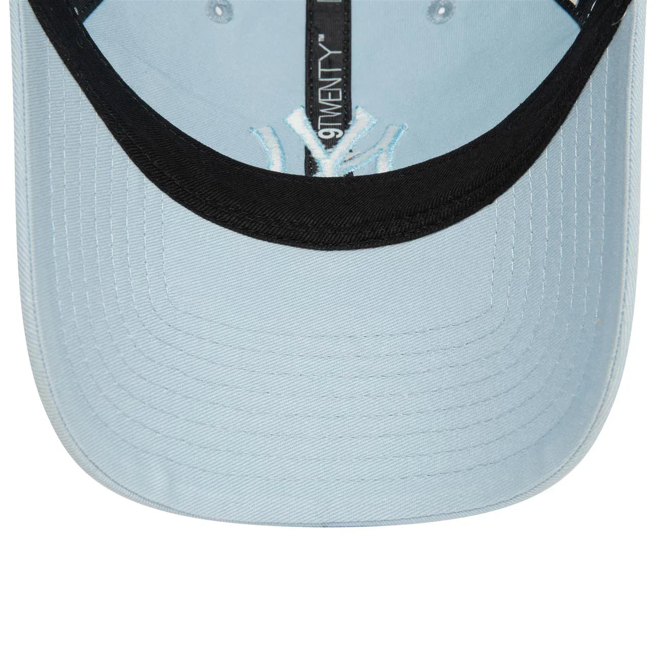New Era New York Yankees 9TWENTY League Essential Blue Cap - Cap On
