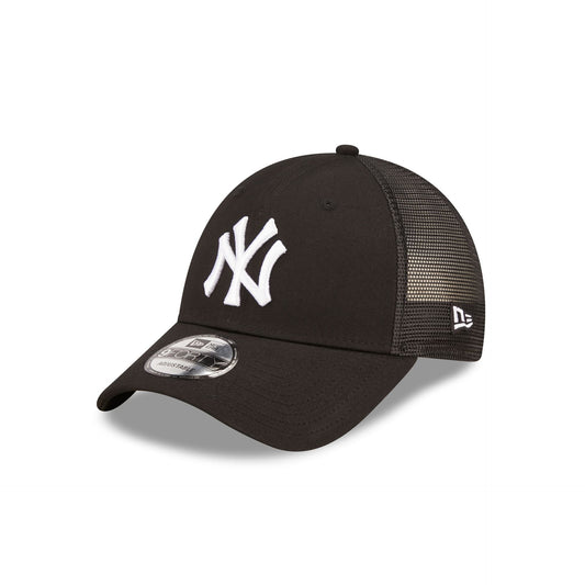 New Era New York Yankees Home Field Black 9FORTY A-Frame Trucker Cap - Cap On