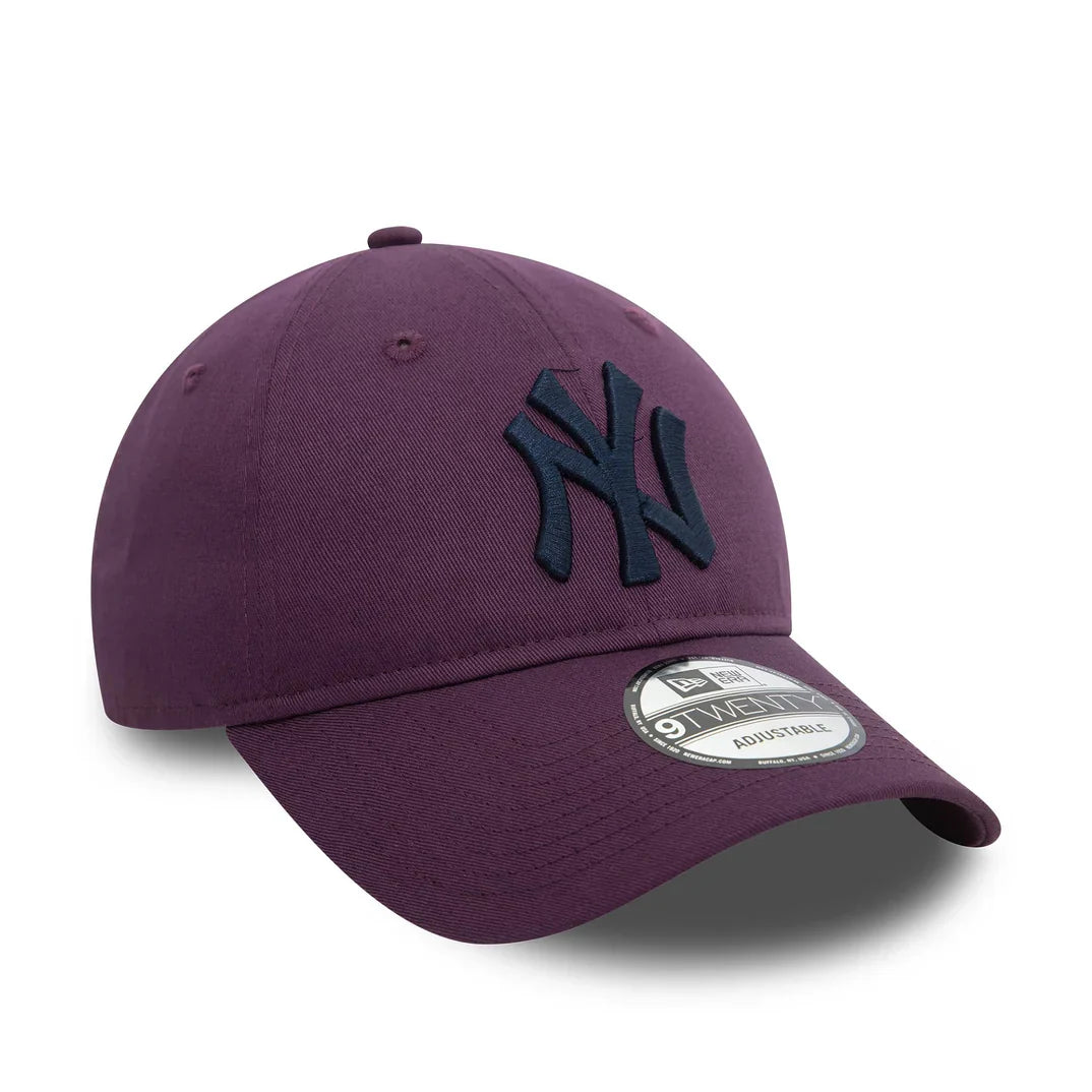 New Era New York Yankees League Essential Dark Purple 9TWENTY Adjustable Cap - Cap On