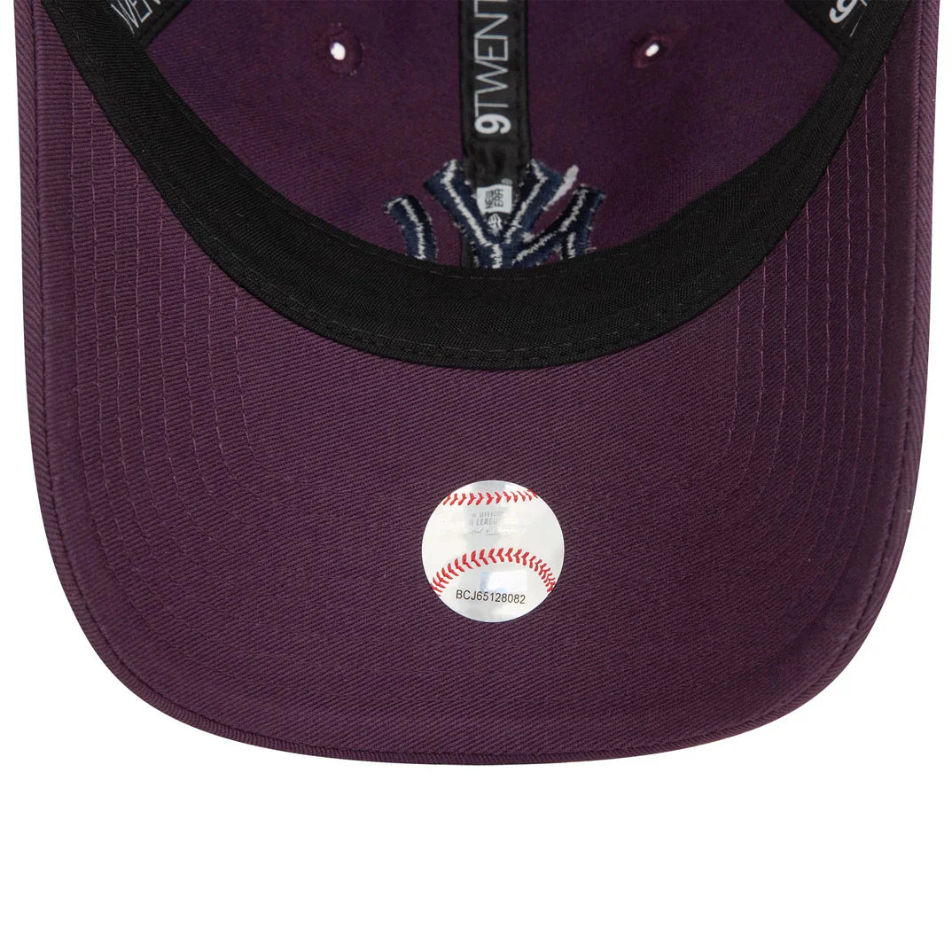 New Era New York Yankees League Essential Dark Purple 9TWENTY Adjustable Cap - Cap On