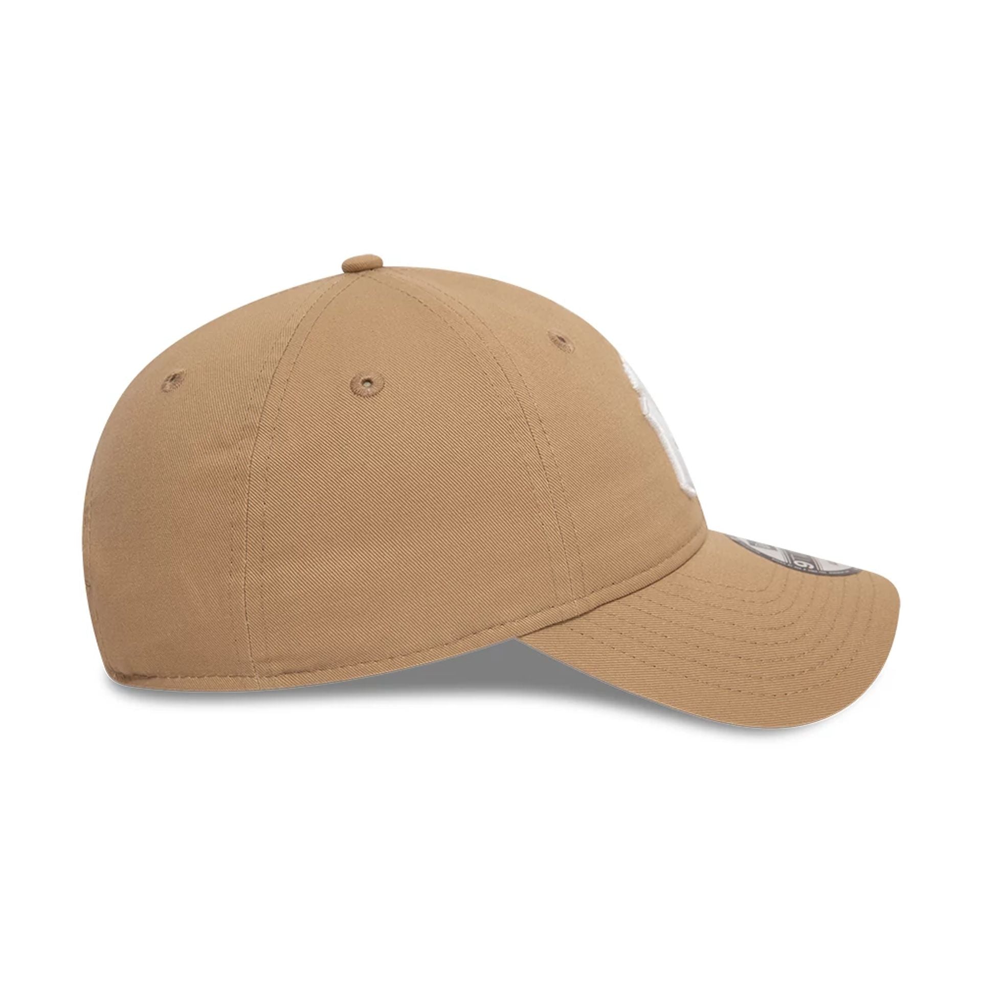 New Era New York Yankees League Essential Light Beige 9TWENTY Adjustable Cap - Cap On