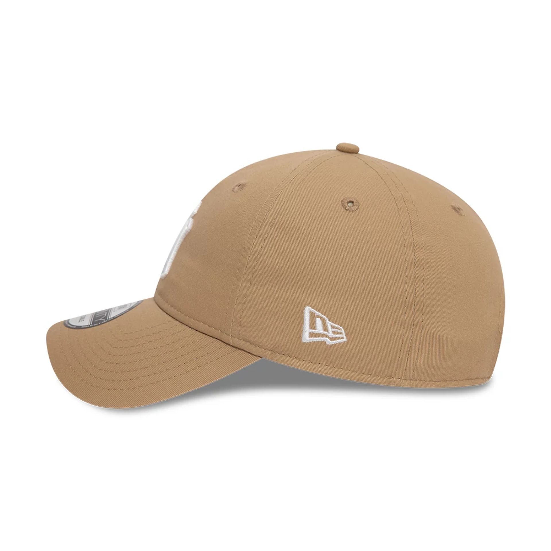 New Era New York Yankees League Essential Light Beige 9TWENTY Adjustable Cap - Cap On