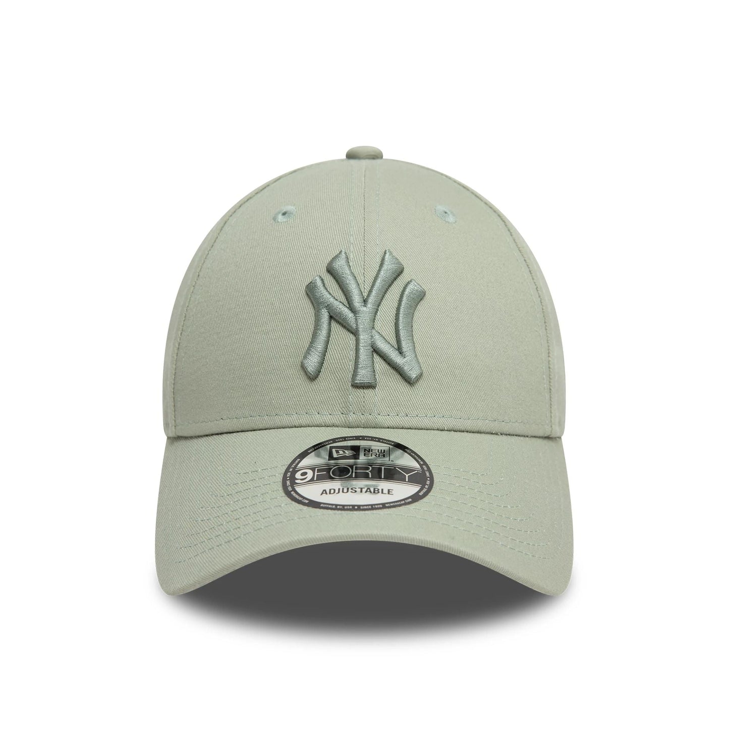 New Era New York Yankees League Essential Pastel Green 9FORTY Adjustable Cap - Cap On
