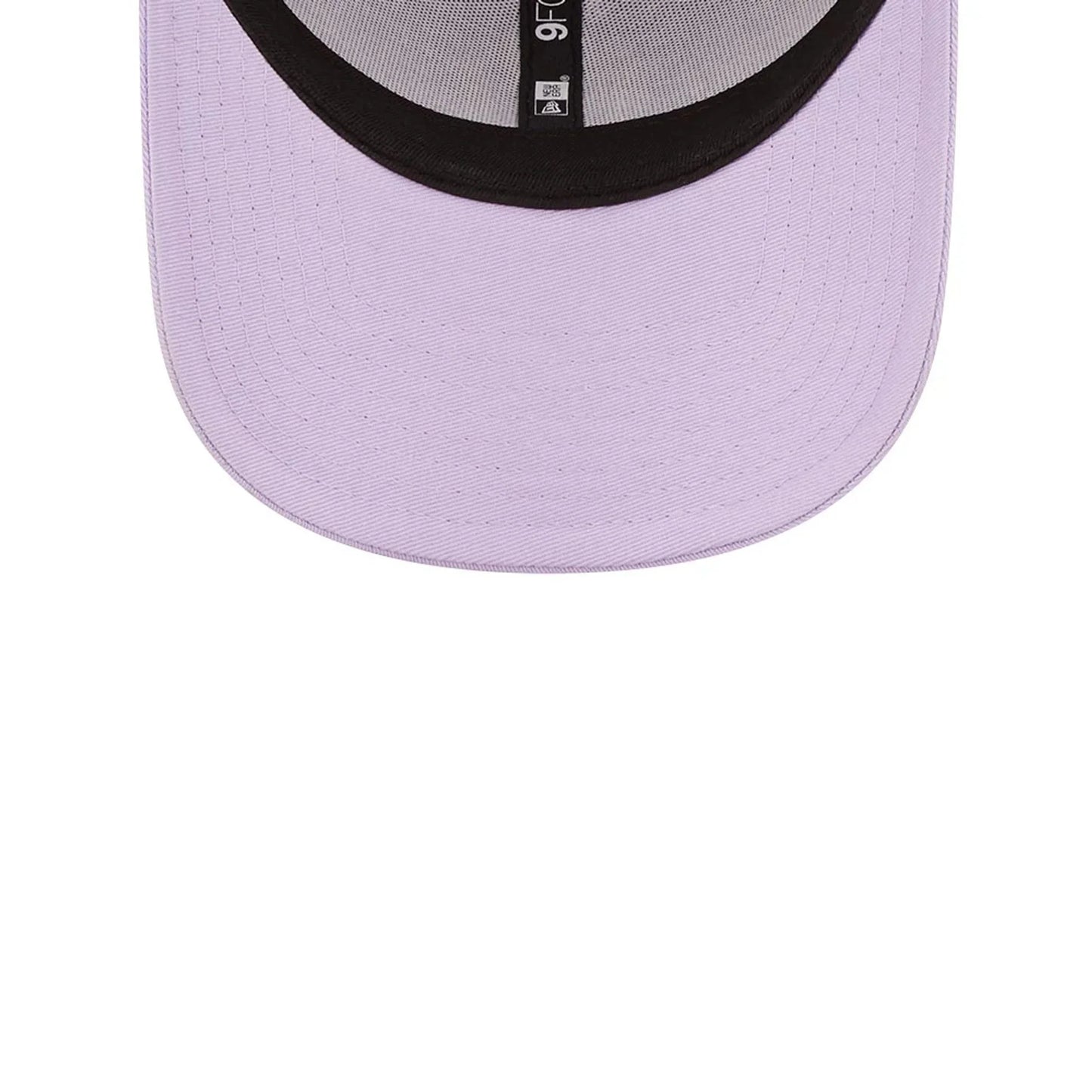 New Era New York Yankees League Essential Purple 9FORTY Adjustable Cap - Cap On