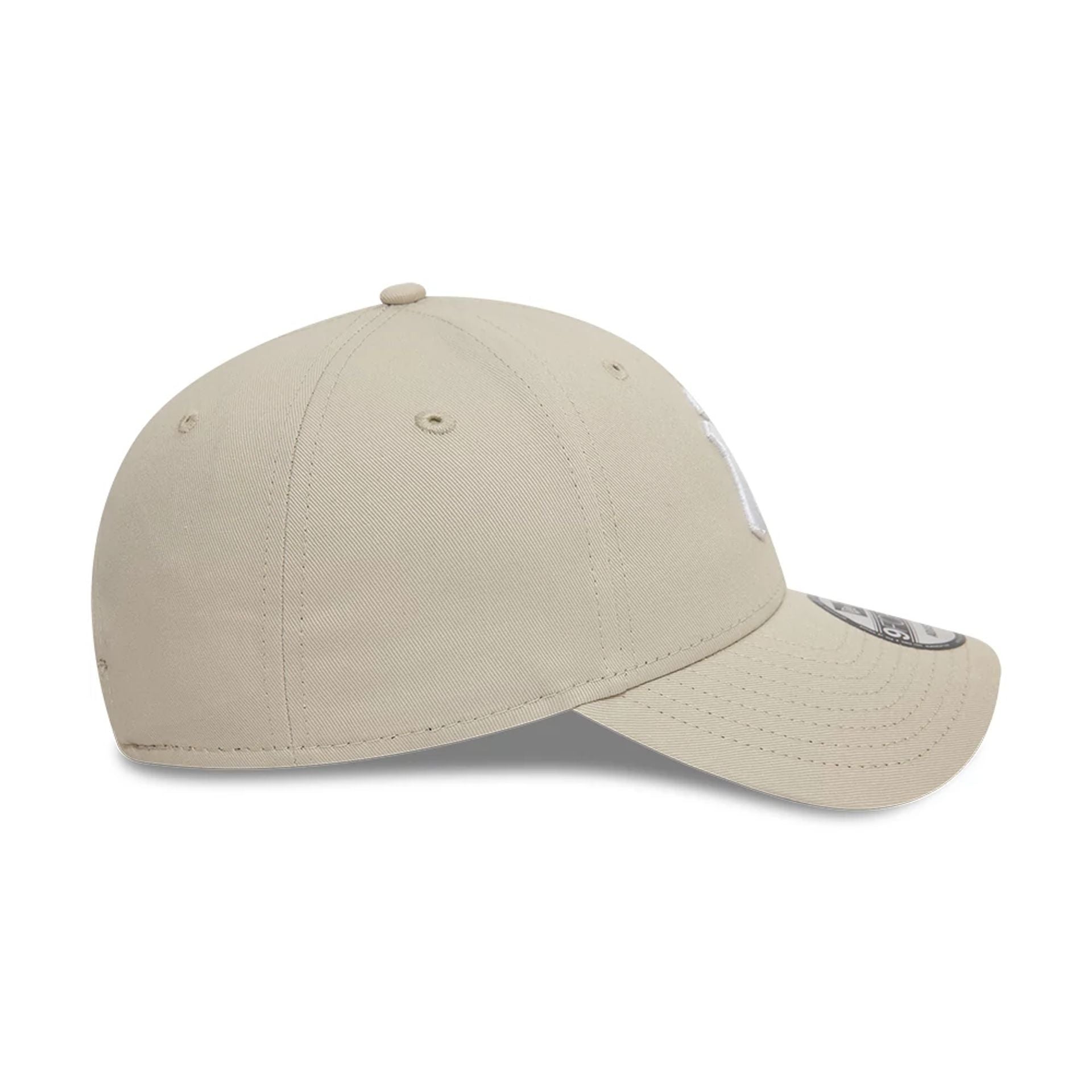 New Era New York Yankees League Essential Stone 9FORTY Adjustable Cap - Cap On