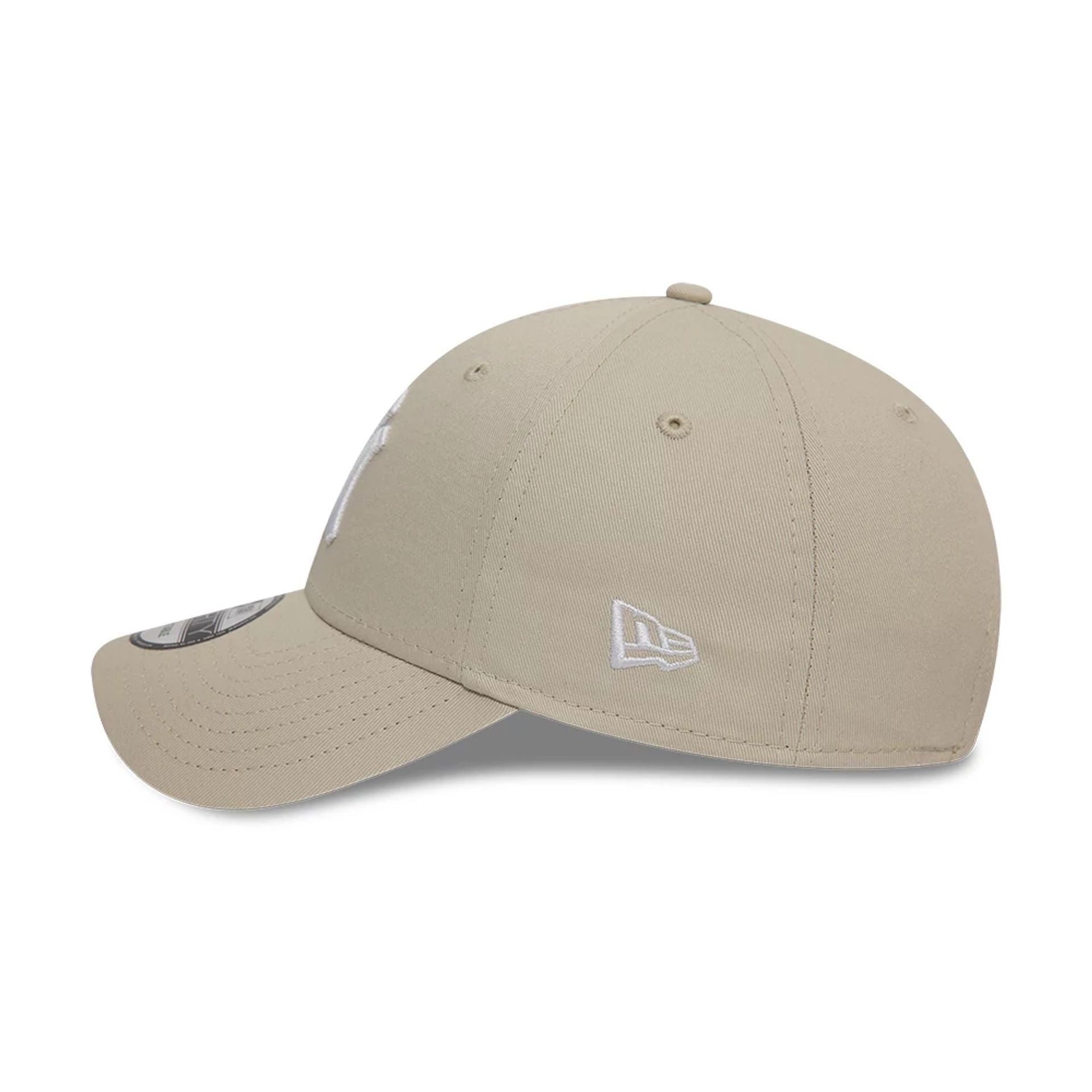 New Era New York Yankees League Essential Stone 9FORTY Adjustable Cap - Cap On