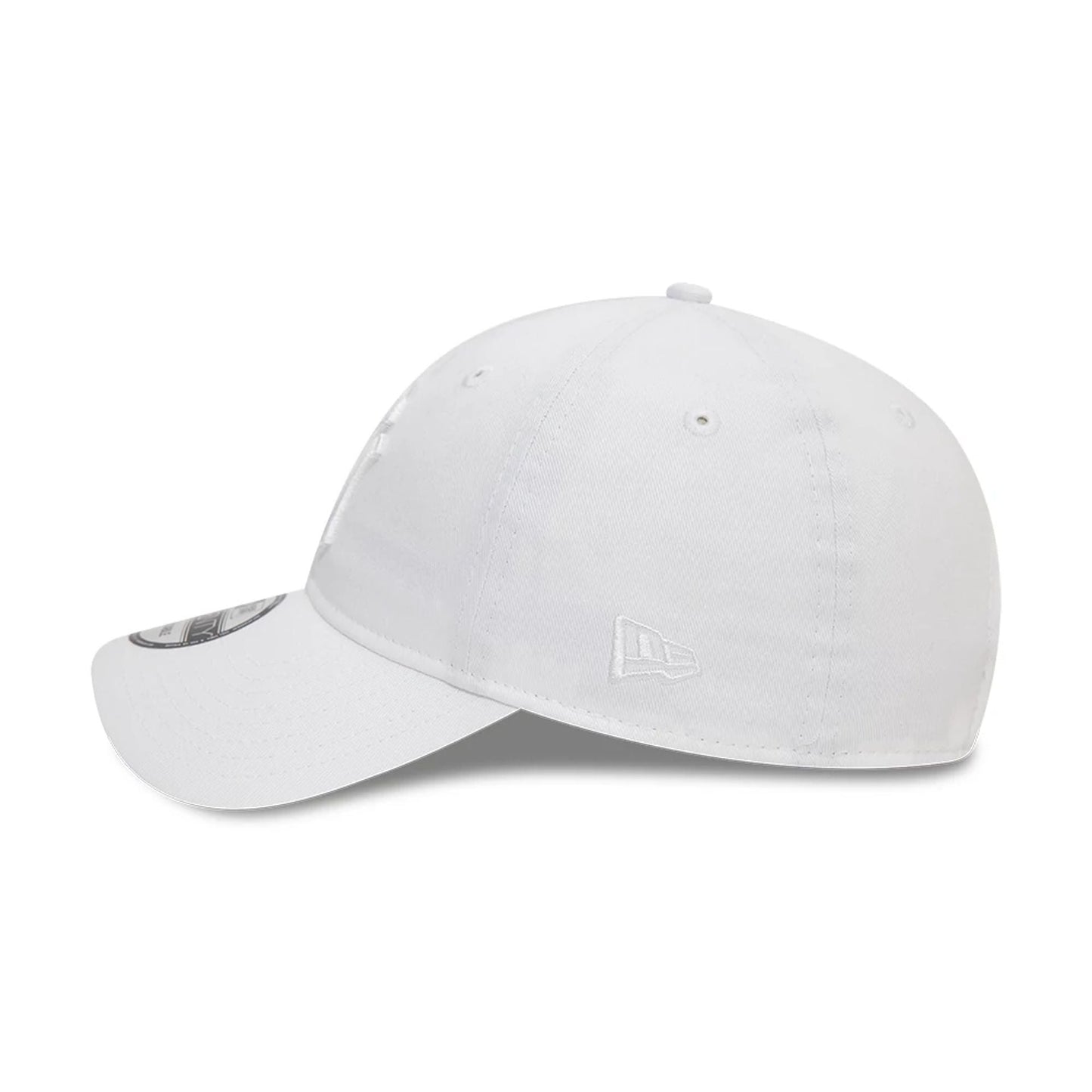New Era New York Yankees League Essential White 9TWENTY Adjustable Cap - Cap On