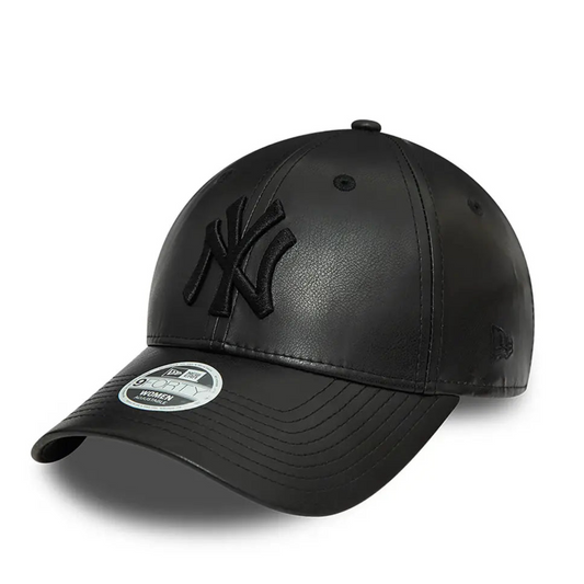 New Era New York Yankees Leather Black 9FORTY Adjustable Cap - Cap On