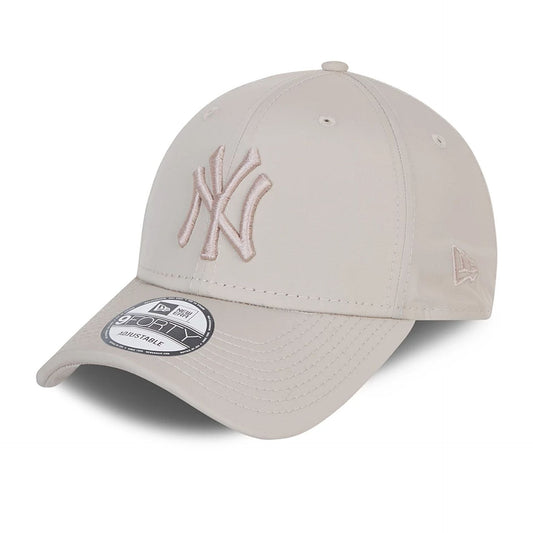 New Era New York Yankees Tonal Stone 9FORTY Cap - Cap On